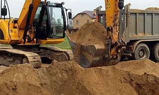 Выкопать яму экскаватором в Евпатории от 940 руб. - ГОСТСТРОЙ