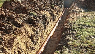 Копка траншей для водопровода в Евпатории: цена за метр от 940 руб.