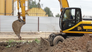 Выкопать яму экскаватором в Евпатории от 940 руб. - ГОСТСТРОЙ